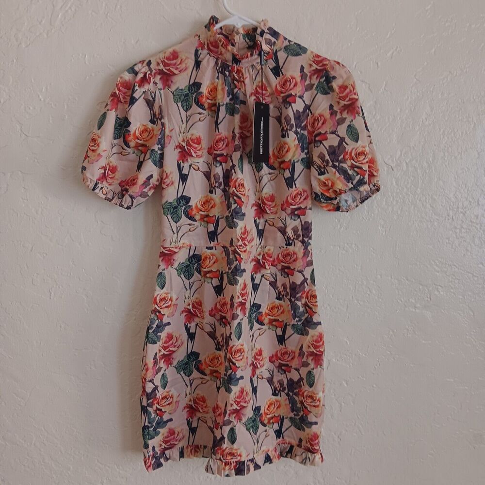 Womens Dress Sz 4 mini bodycon rose print Pretty Little Thing coquette feminine